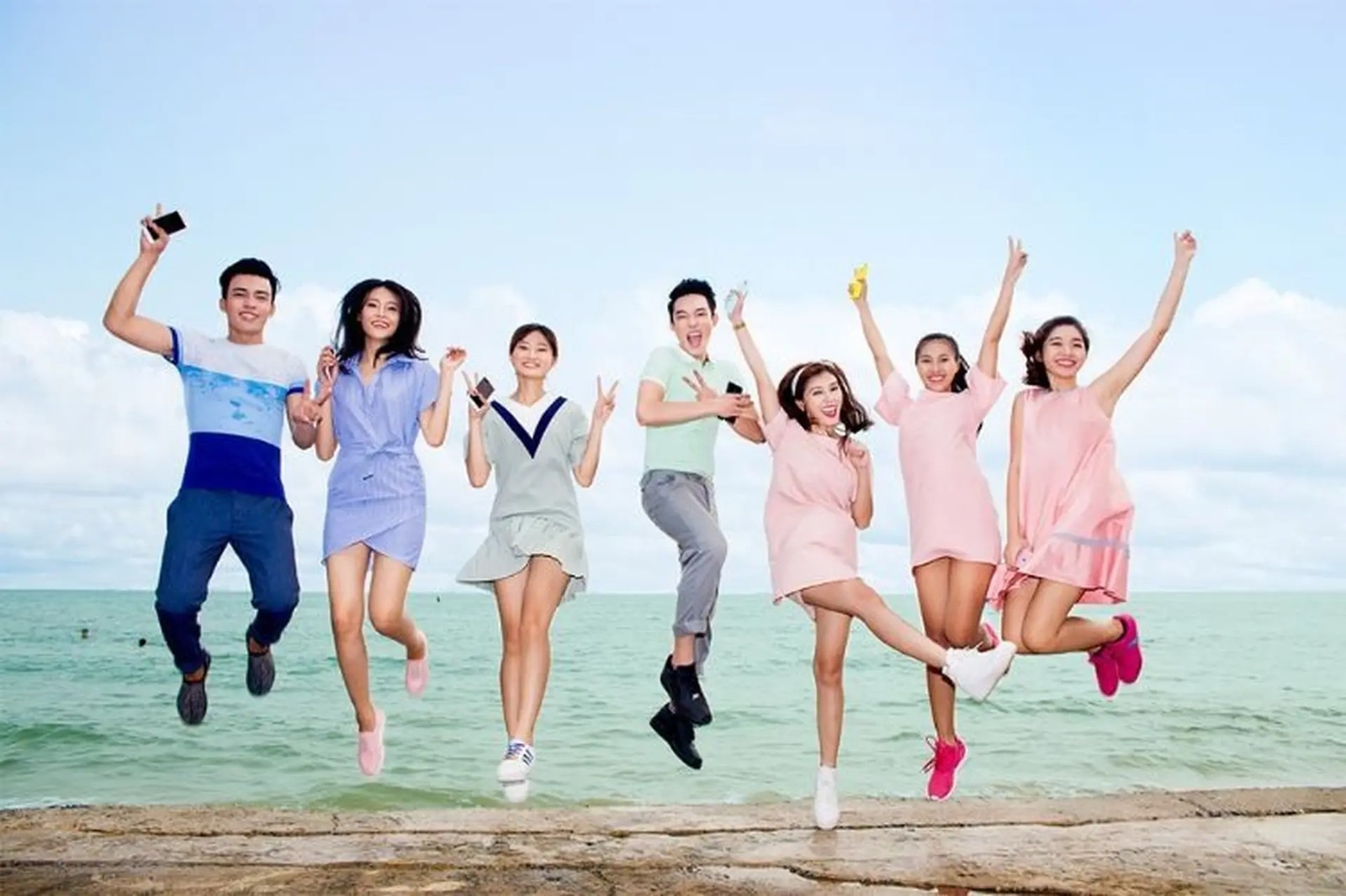 Cách tạo dáng chụp ảnh đứng tập thể , Nhóm bạn đi chơi   | Trần Huy Camera