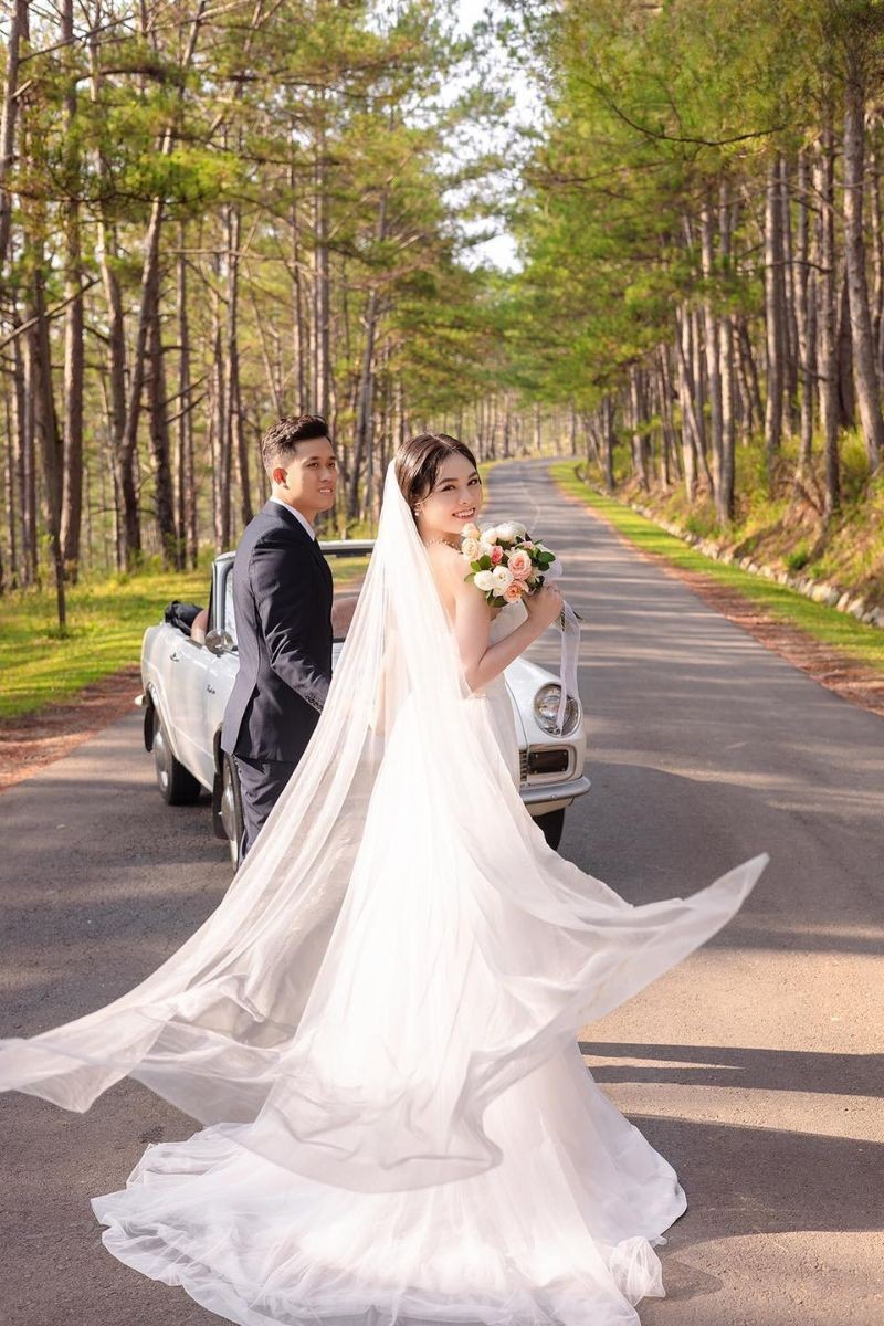 Bí quyết chụp ảnh cưới tự nhiên khi thuê máy ảnh | Trần Huy Camera