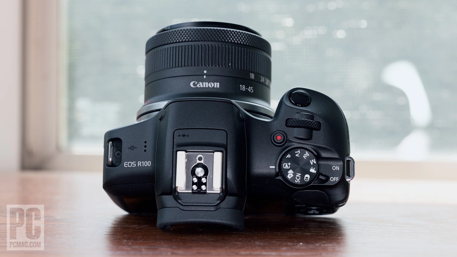 Review Canon R100 – lựa chọn cho người mới bắt đầu | Trần Huy Camera